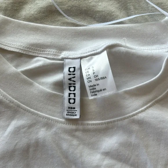 H&M basic tees - Picture 2 of 4